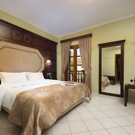 卡斯特拉奇酒店