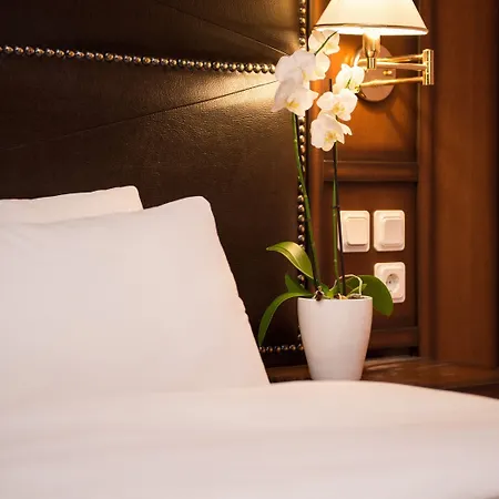 卡斯特拉奇酒店 酒店 3*